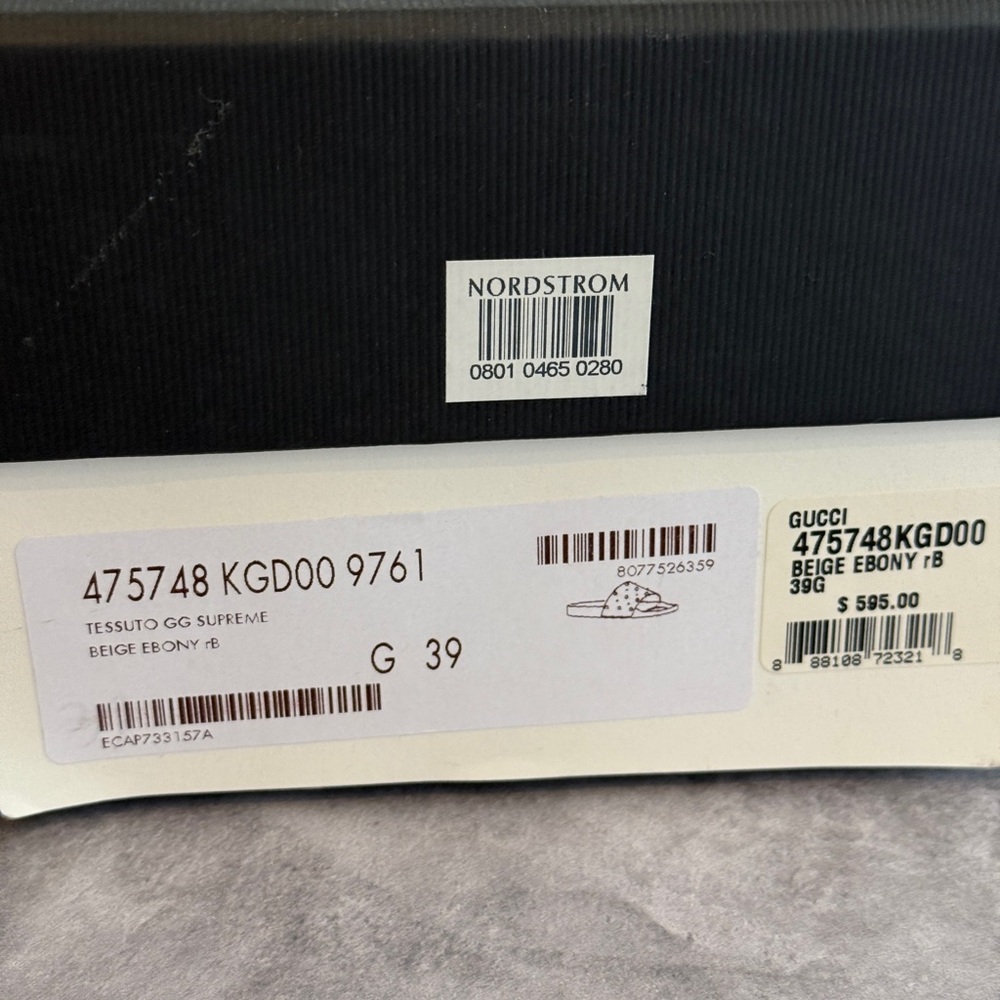 Gucci Pearl Slides RARE - WOMEN'S SIZE 39 *runs 1/2 size small, will fit size 8 - Picture 11 of 11